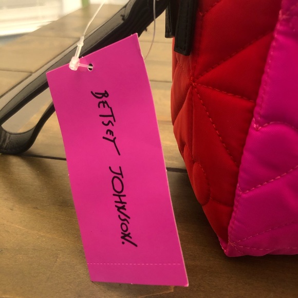 Betsey Johnson Travel Bag - Picture 5 of 16